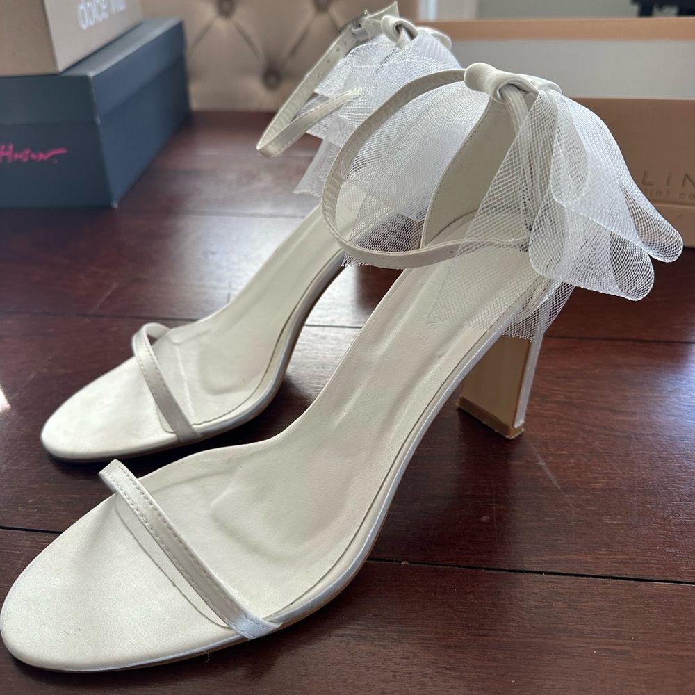 Bellini White Block Heel with Bow